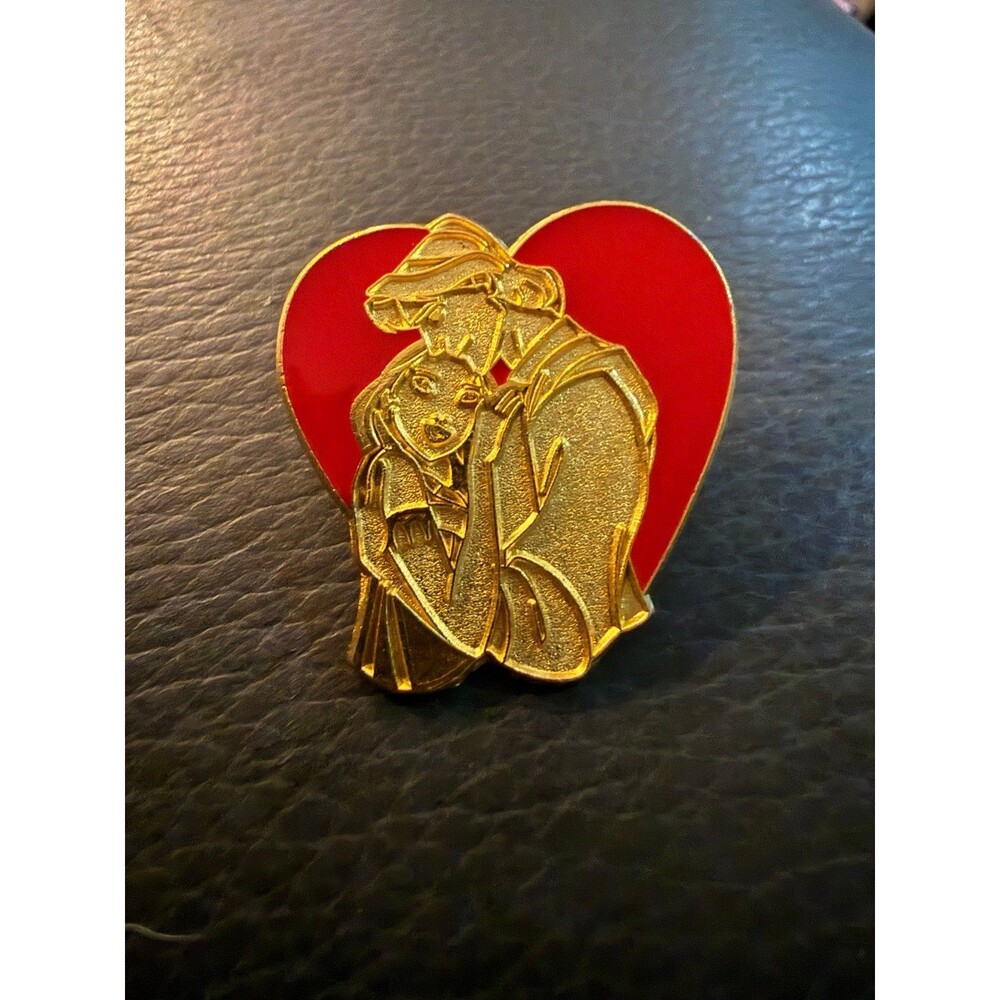 Pocahontas & John Smith Disney Trading Pin Red & Gold Colors